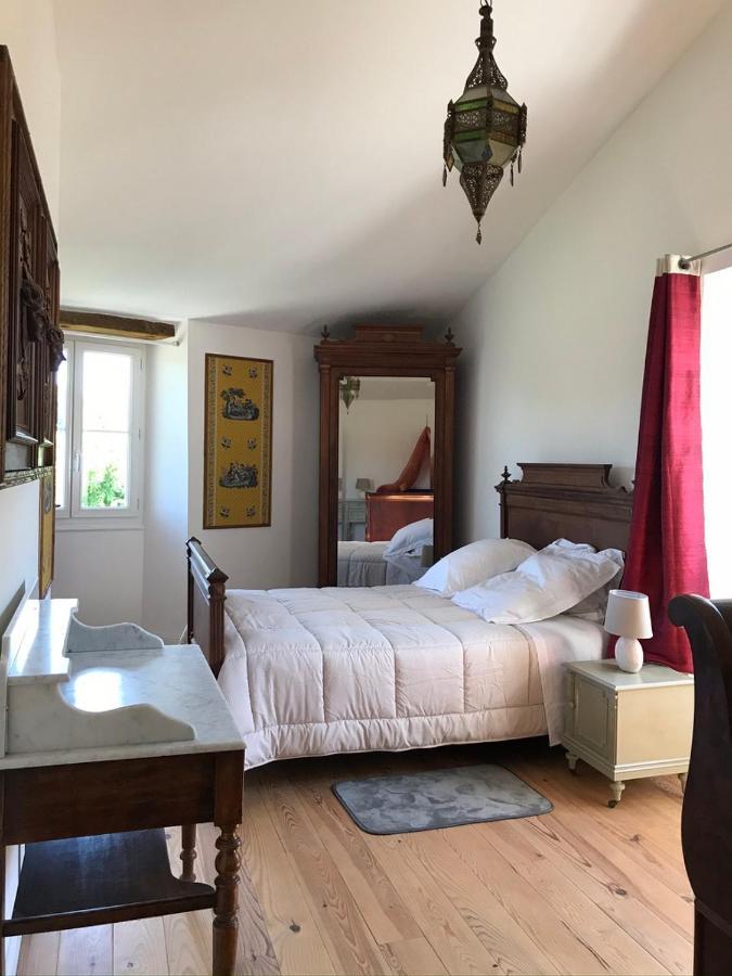 Le Logis Du Plessis Bed & Breakfast Chaniers Bagian luar foto